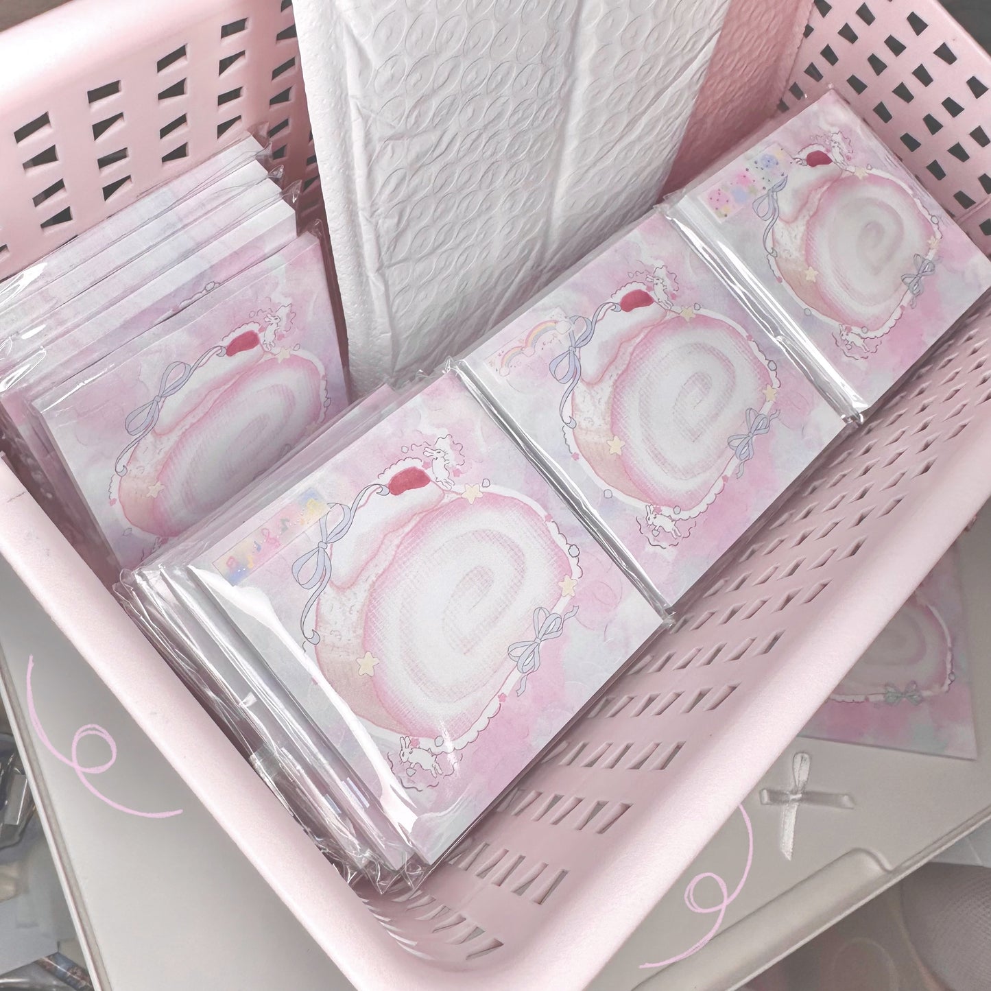 𖠗 🍰 powder roll sticky memo notes ୧ ೀ⋆。˚